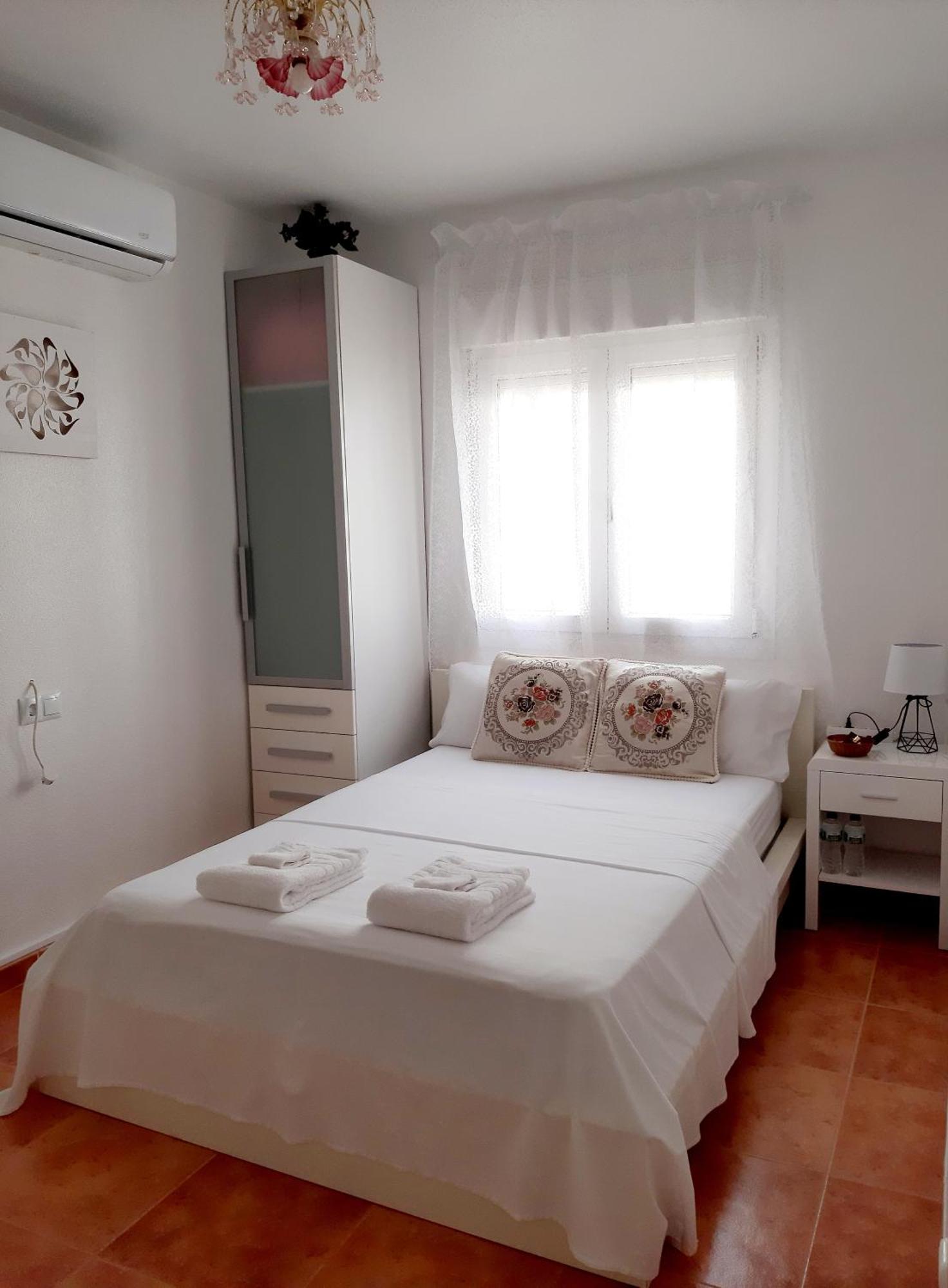 Avilena Tropical En Aguadulce Almería